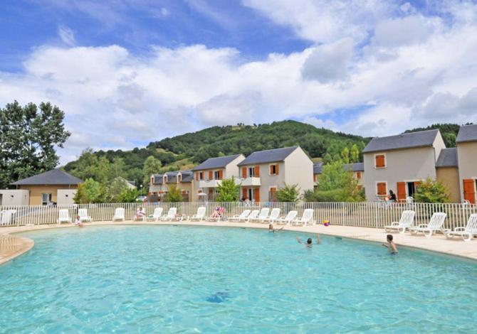 T3 La Savane Saint Geniez D'Olt 2 Piscines Chauffees Dans Une Charmante Residence De Vacances Exterior photo