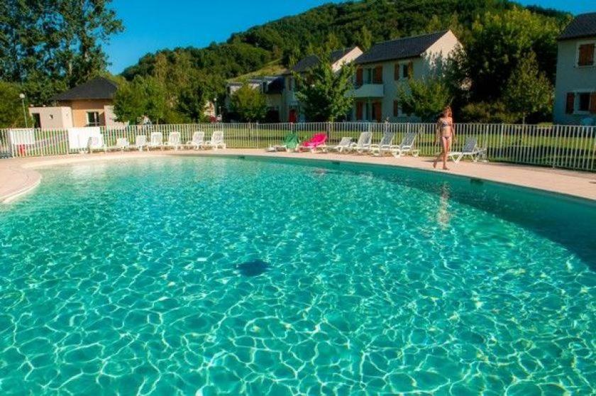 T3 La Savane Saint Geniez D'Olt 2 Piscines Chauffees Dans Une Charmante Residence De Vacances Exterior photo